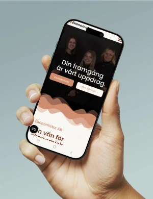 Hemsida för Ekonomistra AB visad på mobil – webbutveckling av Augebitur.